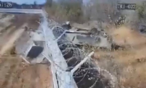 Sarhoş asker tankla duvarı deldi