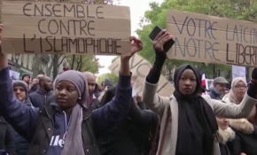 Fransa'nın İslam'a hakaretine tepkiler büyüyor