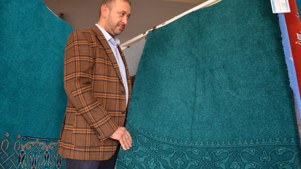 "Alev almayan bir halı"