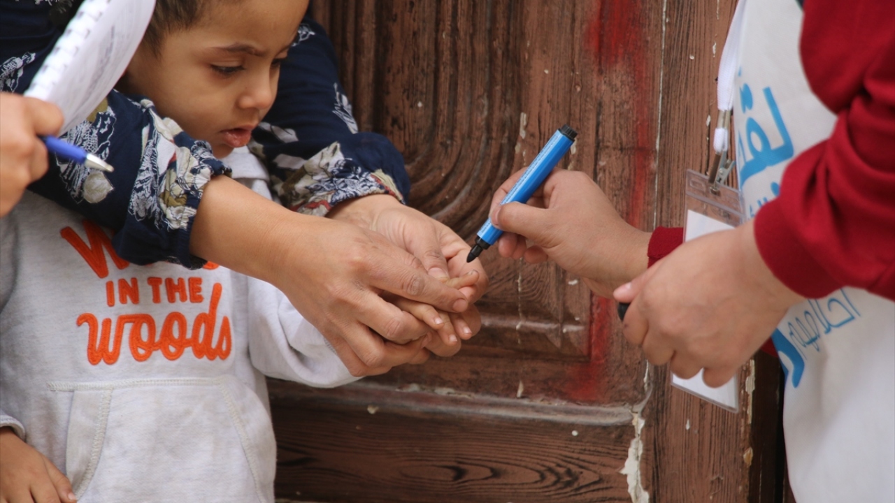 Şanlıurfa Valiliği Suriye Destek ve Koordinasyon Merkezi (SUDKOM) desteğiyle başlatılan aşı kampanyası, uzman sağlık ekiplerinin katılımıyla gerçekleştirilecek. 