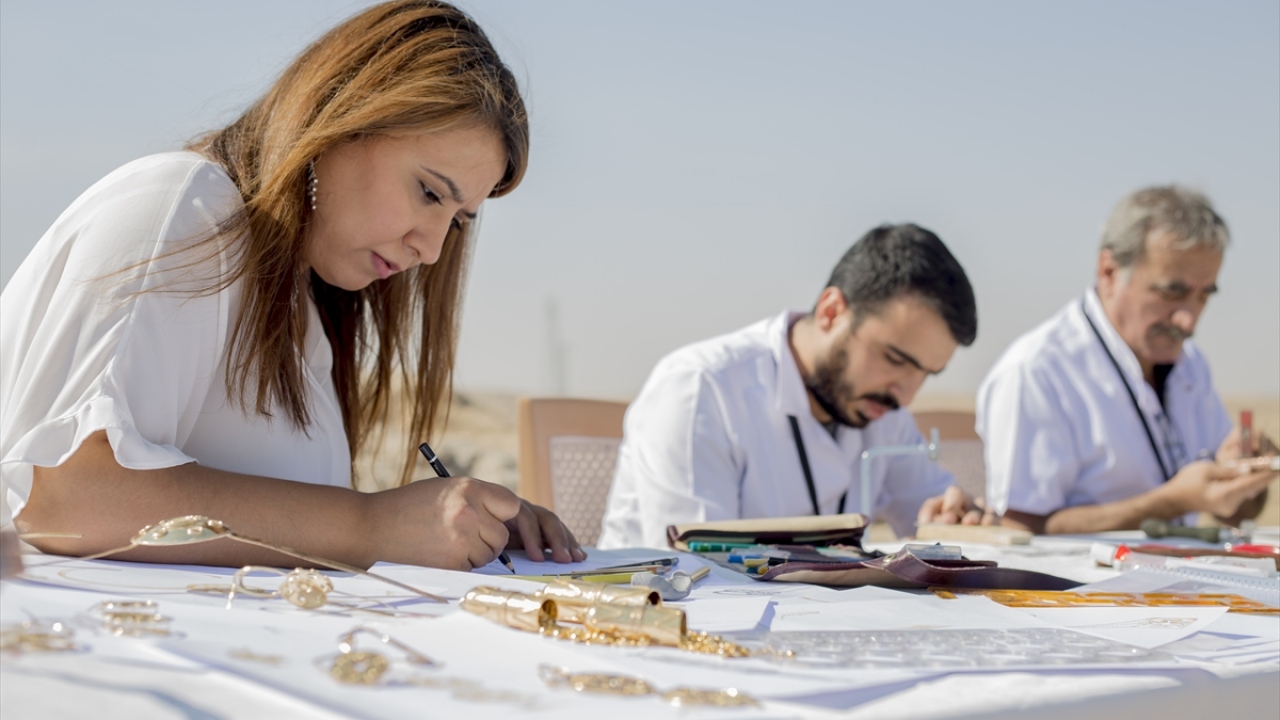 "Eserler gün yüzüne çıkarılmalı ve somutlaştırılmalı"