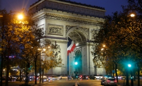 Paris'te sahte bomba alarmı