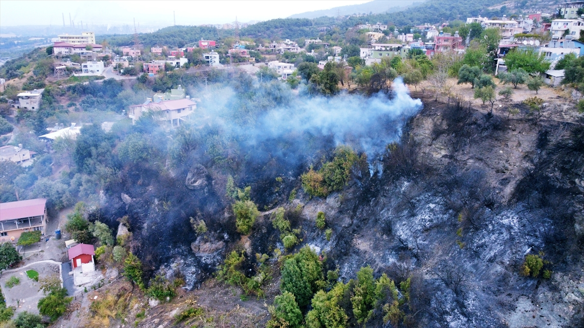 Orman yangınında zarar gören alanlar drone ile havadan görüntülendi.