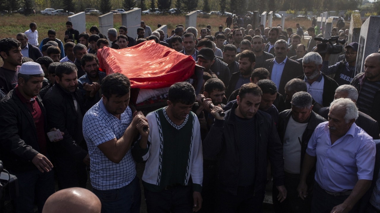 Vatandaşlar, Ermenistan saldırısını lanetledi.