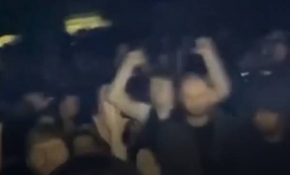 ABD ve İngiltere'de koronavirüs vurdumduymazlığı pes dedirtti