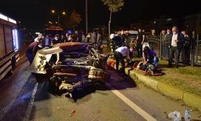 Kamyonun 6 araca çarptığı kaza kamerada