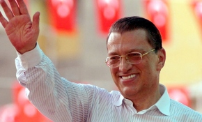 Eski Başbakan Mesut Yılmaz hayatını kaybetti