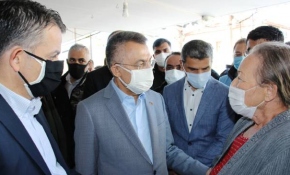 Oktay'dan tsunamiden etkilenen Sığacık Mahallesi'ne ziyaret