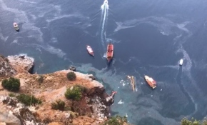 Alanya'da tur teknesi battı