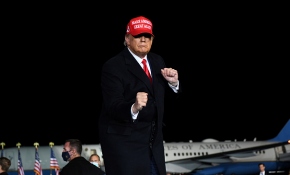 Trump'tan danslı çağrı: Oy ver