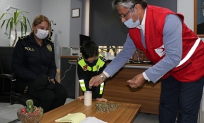 5 yaşındaki çocuk, kumbarasındaki parayı Ayda için bağışladı