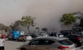 İzmir depreminde Rıza Bey Apartmanı'nın yıkılış anı