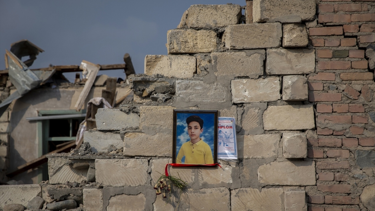 "Dünya neden susuyor?"