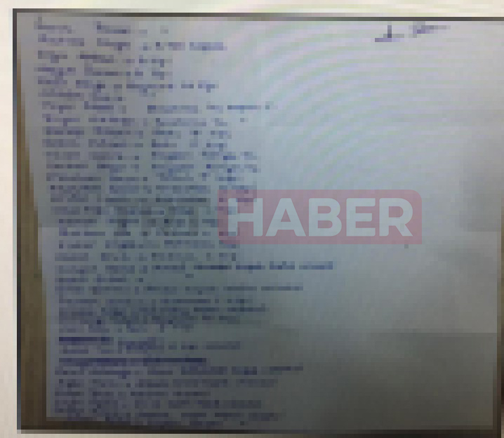 Operasyon kapsamında binanın tüm katlarını arayan polis, bilgisayarlar, dijital cihazlar ve suç unsuru olabileceği değerlendirilen bazı belgelere el koydu. 