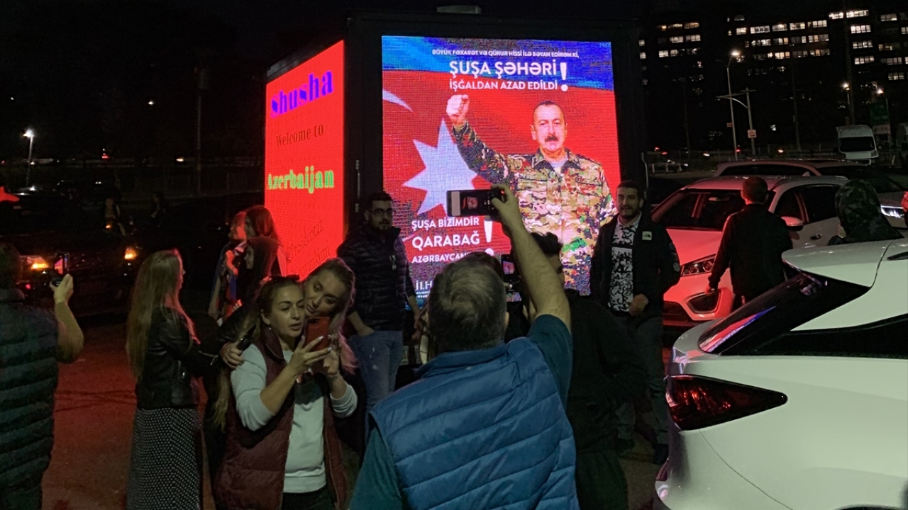 Azerbaycan'ın Şuşa'yı işgalden kurtarması New York'ta sevinçle karşılandı