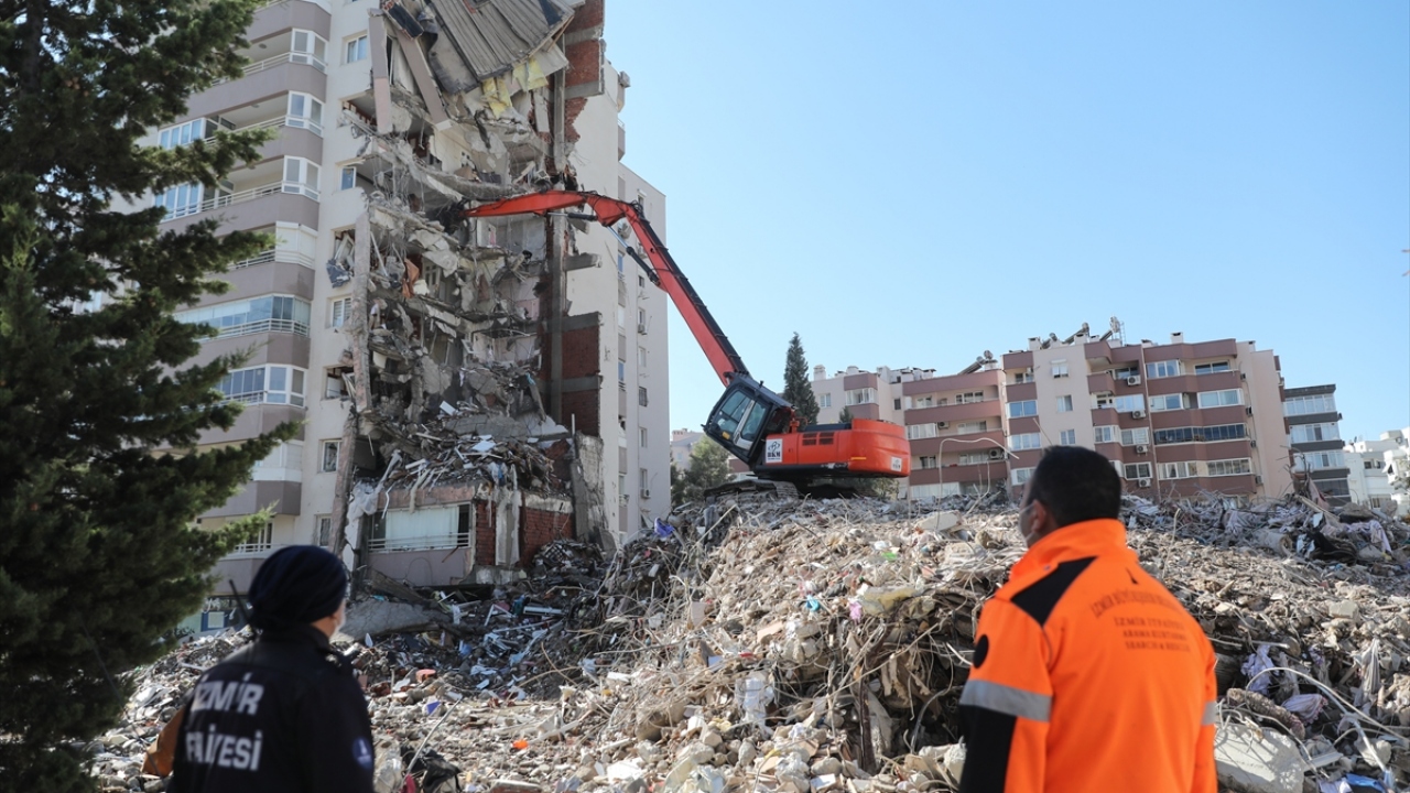 Çevre ve Şehircilik Bakanlığı Afet Koordinasyon Hizmetleri Dairesi Başkanlığı Hasar Tespit Şube Müdürlüğü ekipleri 30 Ekim`den bu yana 80 bini aşkın binayı inceledi. 