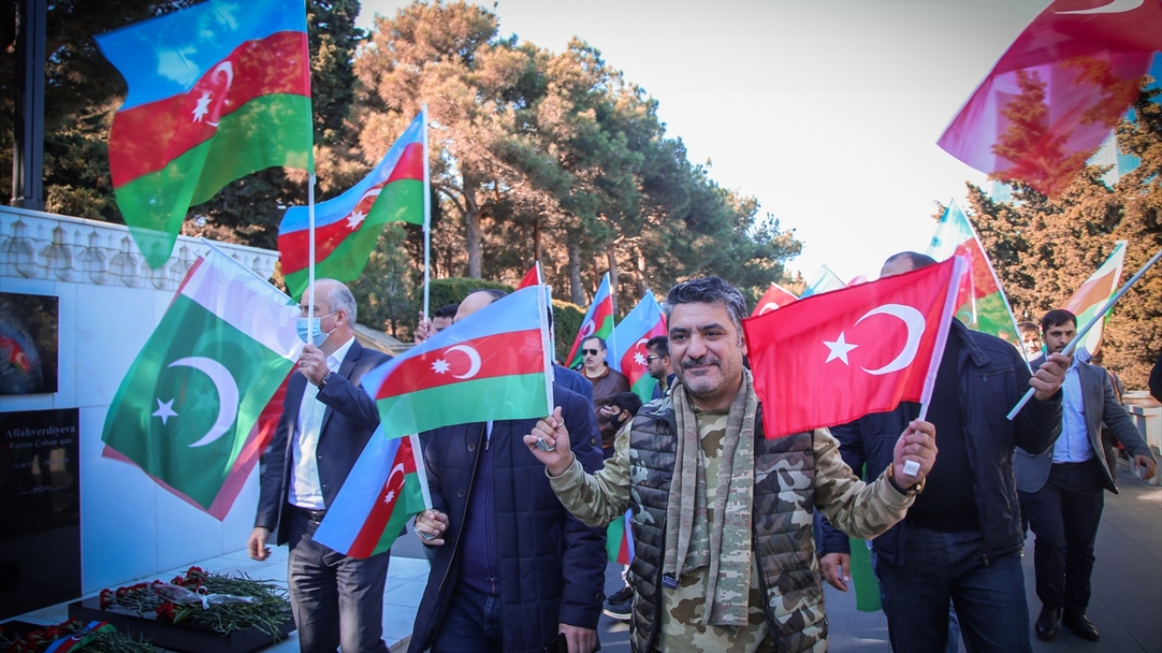 Kutlamalar, Dağlık Karabağ`ın sembol şehri Şuşa`nın işgalden kurtarılması dolayısıyla önceki yıllara göre daha coşkulu şekilde gerçekleştiriliyor. 