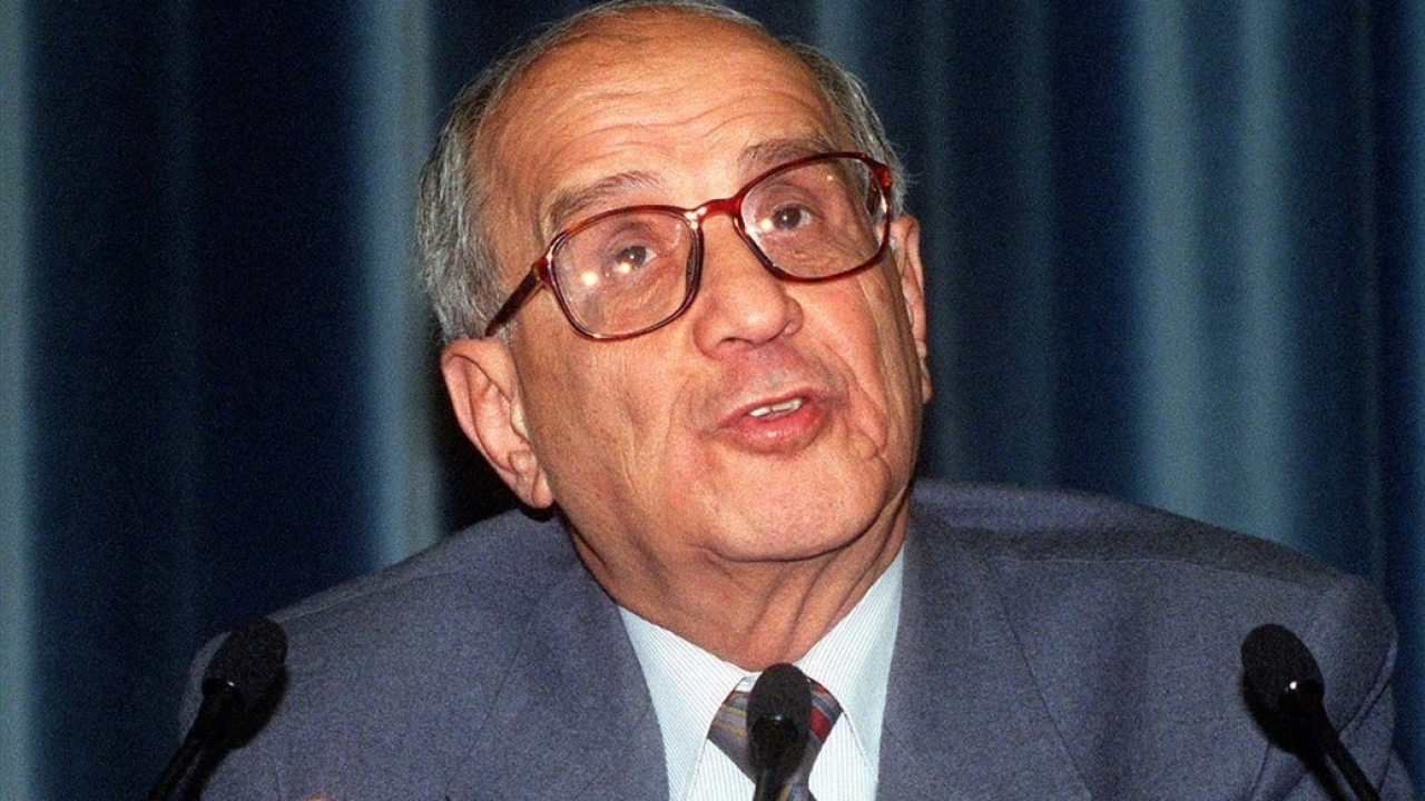 16 Şubat 1999`da Zonguldak Bağımsız Milletvekili Mümtaz Soysal. (Arşiv)