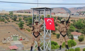 Kahraman jandarma komandoların eğitimi nefes kesiyor