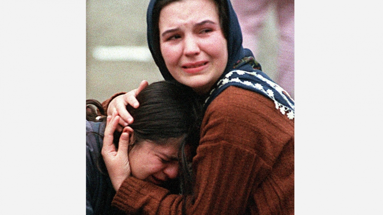 13 Kasım 1999`da Kaynaşlı`da depremzedelerin korku paniği devam ediyor. (Arşiv)