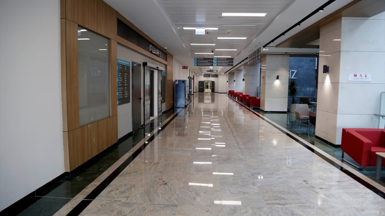 Hastanenin yarın yapılacak açılışına Cumhurbaşkanı Recep Tayyip Erdoğan ve TBMM Başkanı Mustafa Şentop`un katılması bekleniyor.