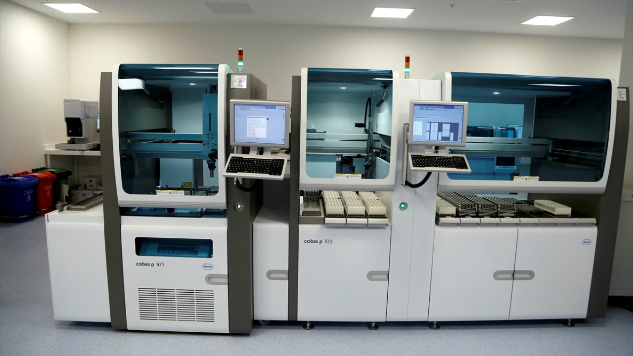 Tek kişilik yoğun bakım odaları, ihtiyaç halinde çift kişilik odaya dönüştürülebiliyor.