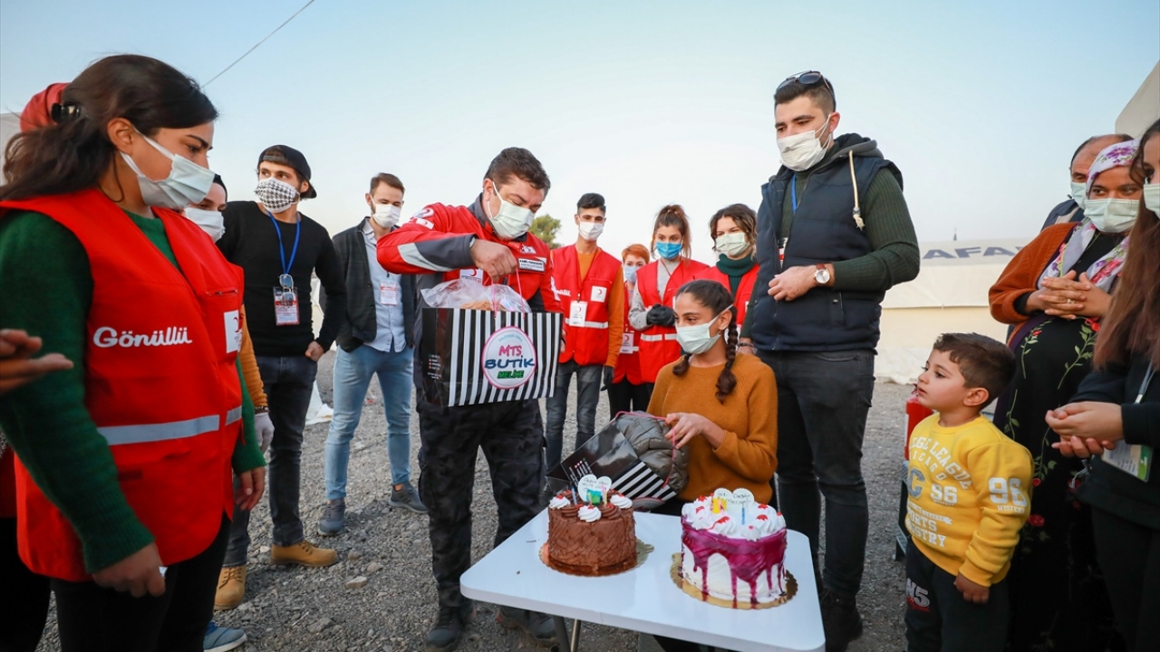 Van`da 23 Ekim 2011 tarihinde merkez üssü Tabanlı köyü olan 6,7 büyüklüğündeki deprem, 604 kişinin ölümüne neden oldu.