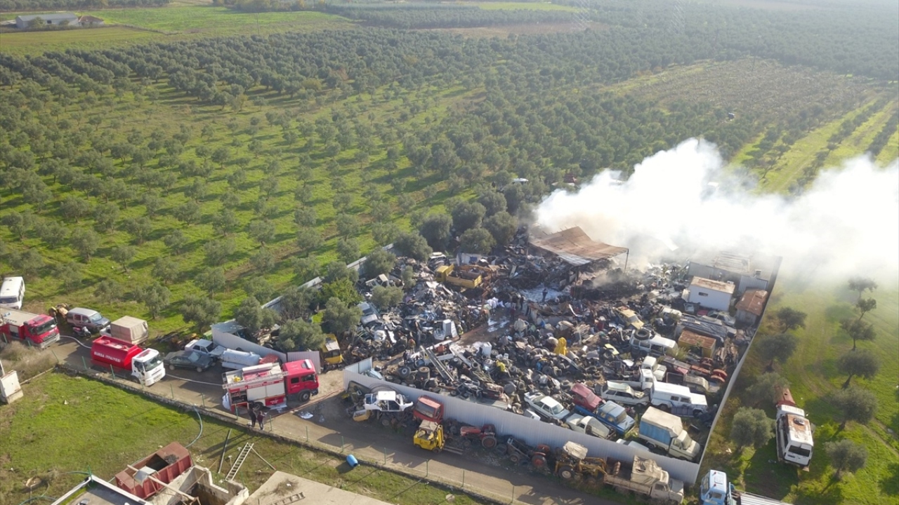 İlçenin birçok noktasından dumanı görülen yangın, itfaiye ekipleri ve tesis çalışanlarının 45 dakikalık çalışması sonucu kontrol altına alındı.