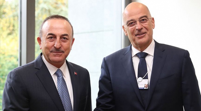 Bakan Çavuşoğlu'ndan Yunan mevkidaşı Dendias'a 'geçmiş olsun' telefonu