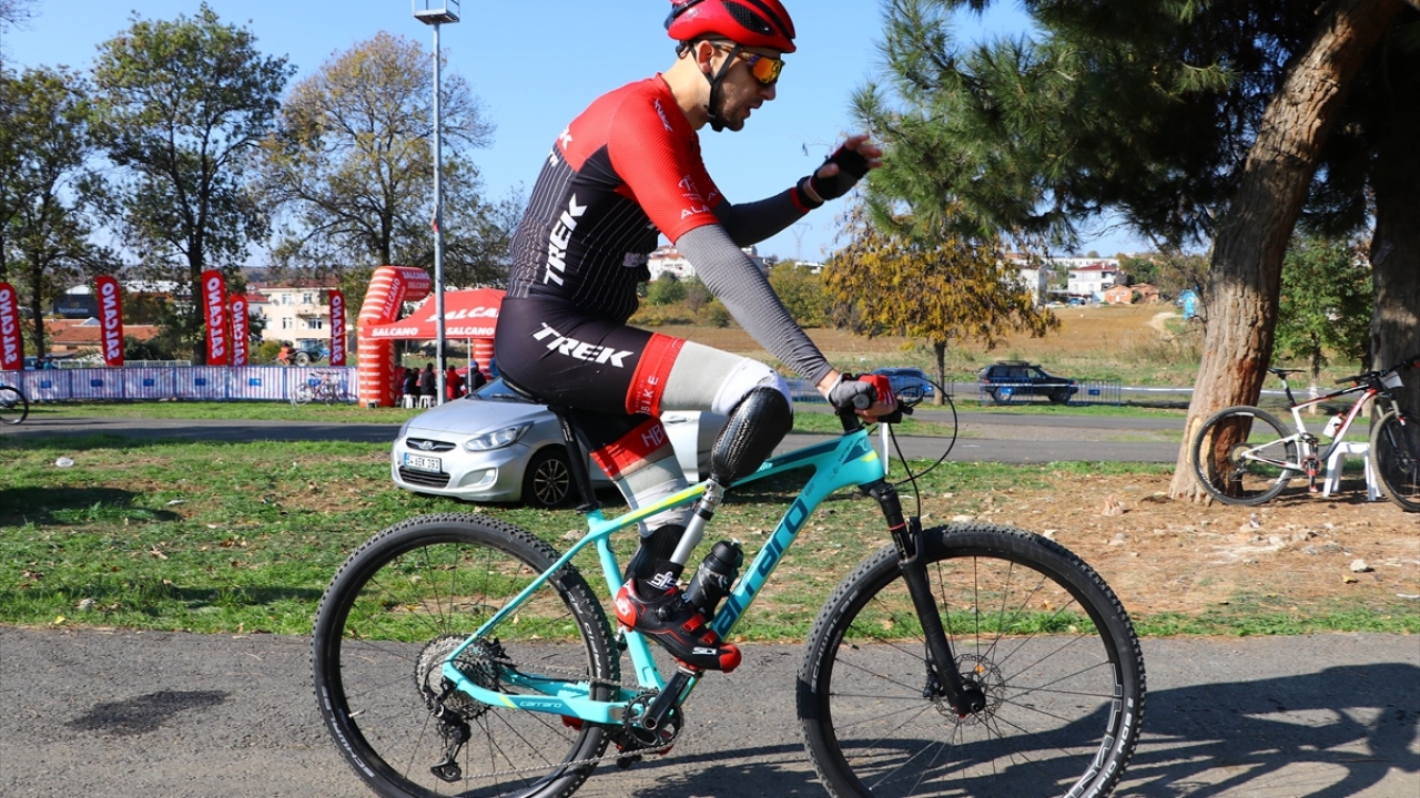 İnsanın istedikten sonra her şeyi başarabileceğini dile getiren Barış Asa, şunları kaydetti: