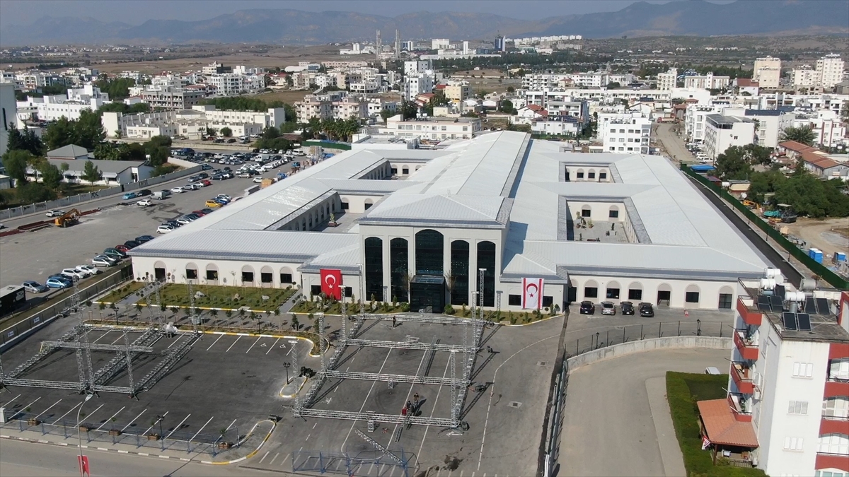 Tam donanımlı 6 ameliyathane bulunacak hastanede, anjiyo ve endoskopi de yapılabilecek.