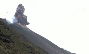 İtalya’da Stromboli Yanardağı'nda patlama