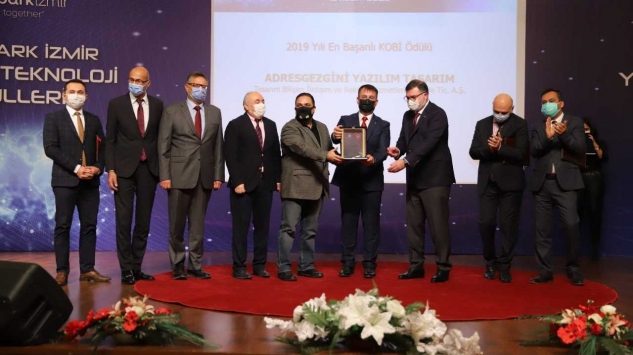 Teknopark İzmirde "Yüksek Teknoloji" ödülleri sahiplerini buldu