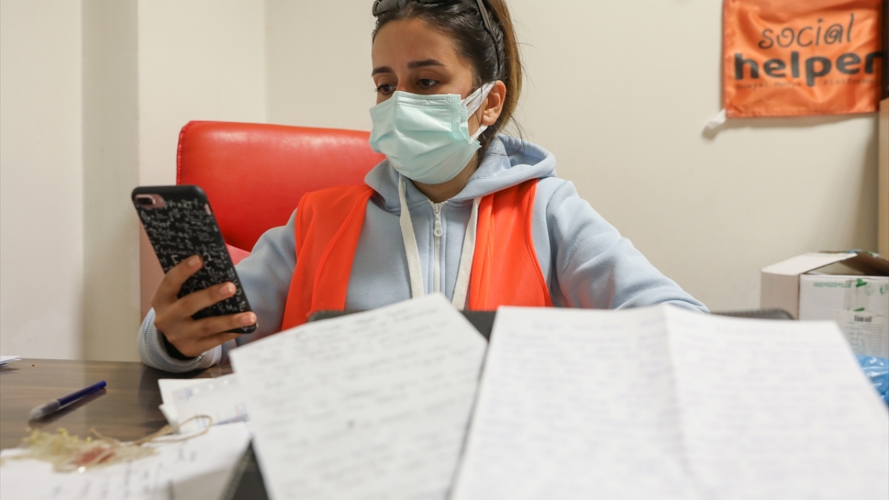 Depremin ilk anlarından itibaren sosyal medya hesaplarından paylaşım yapan Aydın`ın çağrısı çığ gibi büyüdü. 