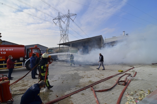 Çorumda yumurta viyolü fabrikasında çıkan yangın hasara yol açtı