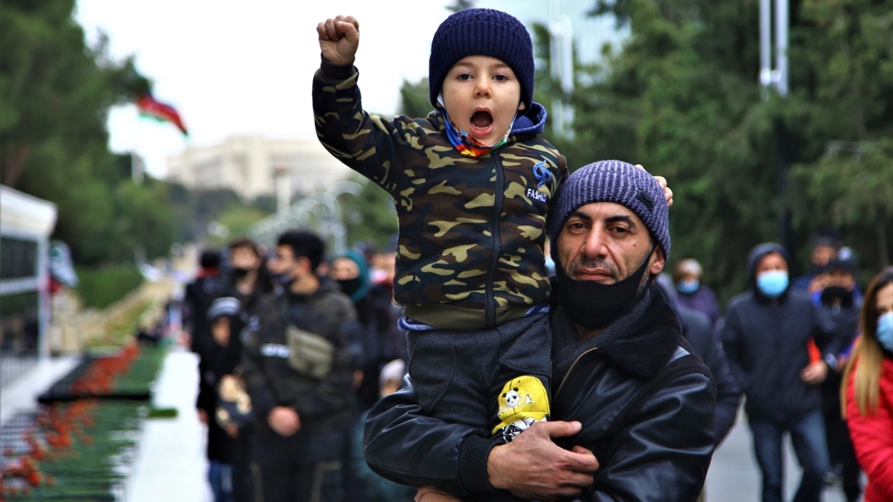 Azerbaycan ordusunun 27 Eylül`de başlattığı Dağlık Karabağ`daki topraklarını işgalden kurtarma operasyonunda elde ettiği başarı Ermenistan`ı ateşkes imzalamaya mecbur etmişti. 