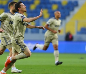 Fenerbahçe Ankara'da kolay galibiyet