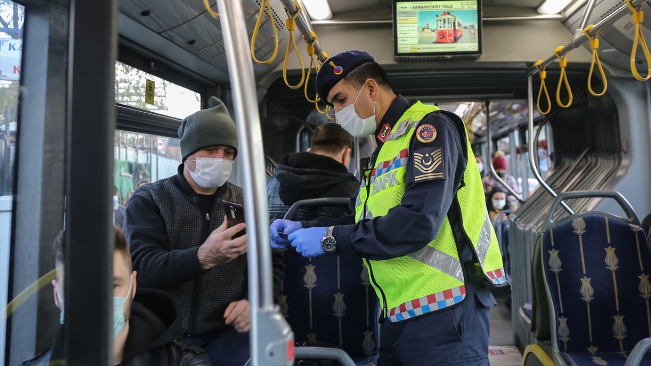 Bu kişiye adli işlem uygulanacağı ve 3180 TL idari para cezası verileceği öğrenildi.