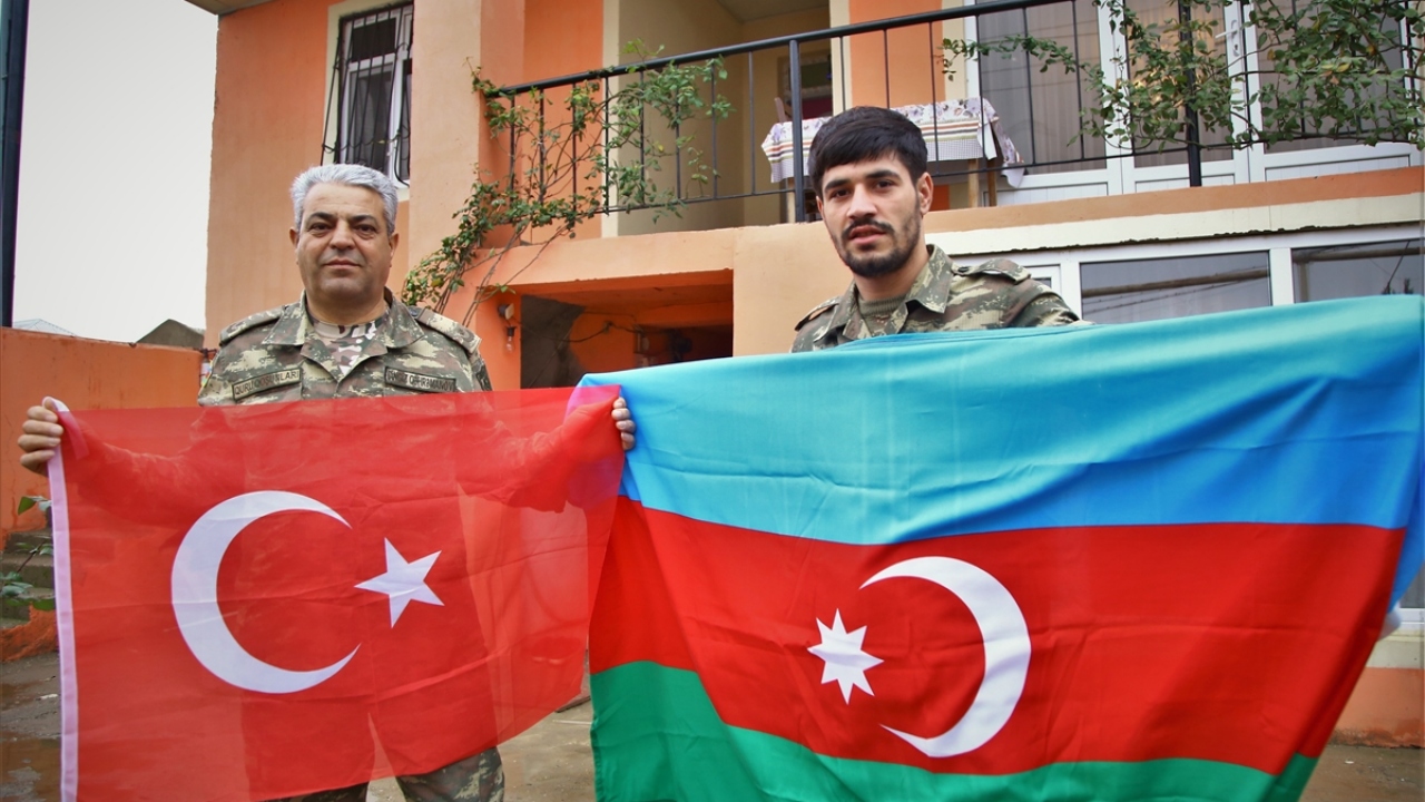 Cephede önlerine çıkan Ermeni güçleri püskürterek vatanlarına doğru giden Gehremanovlar Fuzuli`den Laçın`a kadarki savaş yolculuklarında çok sayıda badire atlatarak hayatta kalmayı başardı. 