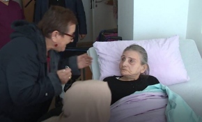 Almanya'daki annesini arayan kadın 3 yıl sonra mutlu sona ulaştı