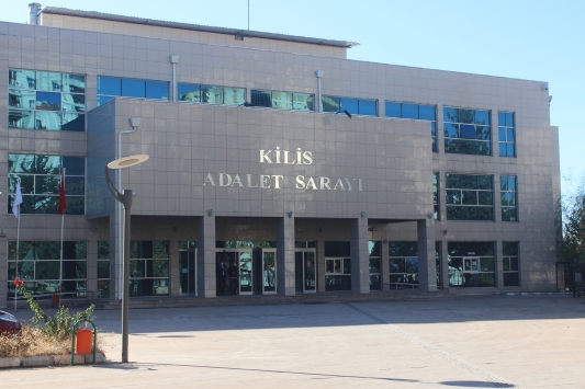 Kiliste kadın doktoru 7 yıldır taciz ettiği öne sürülen sanığın yargılanmasına başlandı
