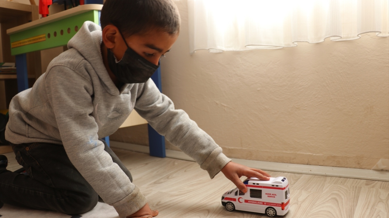 Öğrenciler evlerine gitmek istemiyor