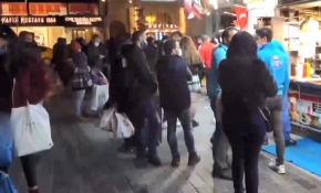 Kısıtlamanın bitmesiyle cadde ve sokaklar hareketlendi