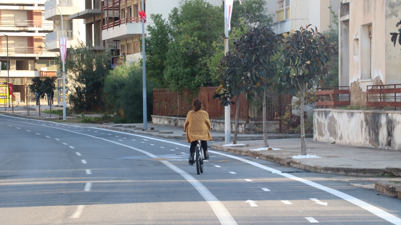 Gazimağusa Belediye Başkanı İsmail Arter, yaptığı açıklamada, şubattan bu yana Kapalı Maraş`ın açılmasıyla ilgili çalışmaların hızlandığını, yeni tip koronavirüs (Covid-19) salgınına rağmen çalışmaların aksamadığını söyledi.