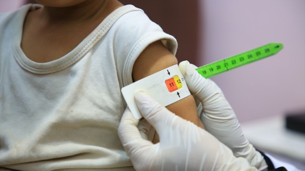 İlk aşamada Yemen`deki insanların ihtiyaç analizlerinin yapıldığını ve bu bağlamda bir çalışma programı oluşturulduğunu söyleyen Ceyhan, Yemen`de savaş öncesi var olan krizlerin savaşla birlikte had safhaya ulaştığına işaret etti.