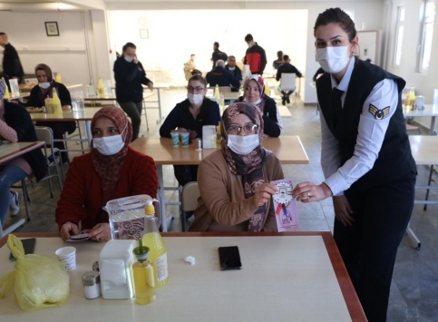 Yozgatta jandarma, şiddete karşı kadınları bilgilendirdi
