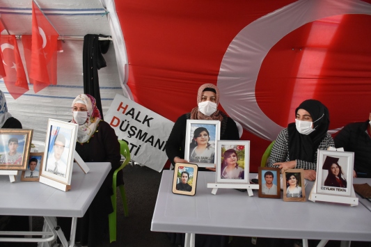 Diyarbakır anneleri evlatlarına kavuşmak için umutlu bekleyişini sürdürüyor