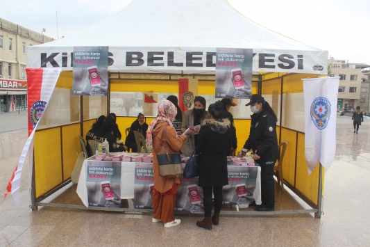 Kilis polisi kadınlara KADES uygulamasını tanıttı