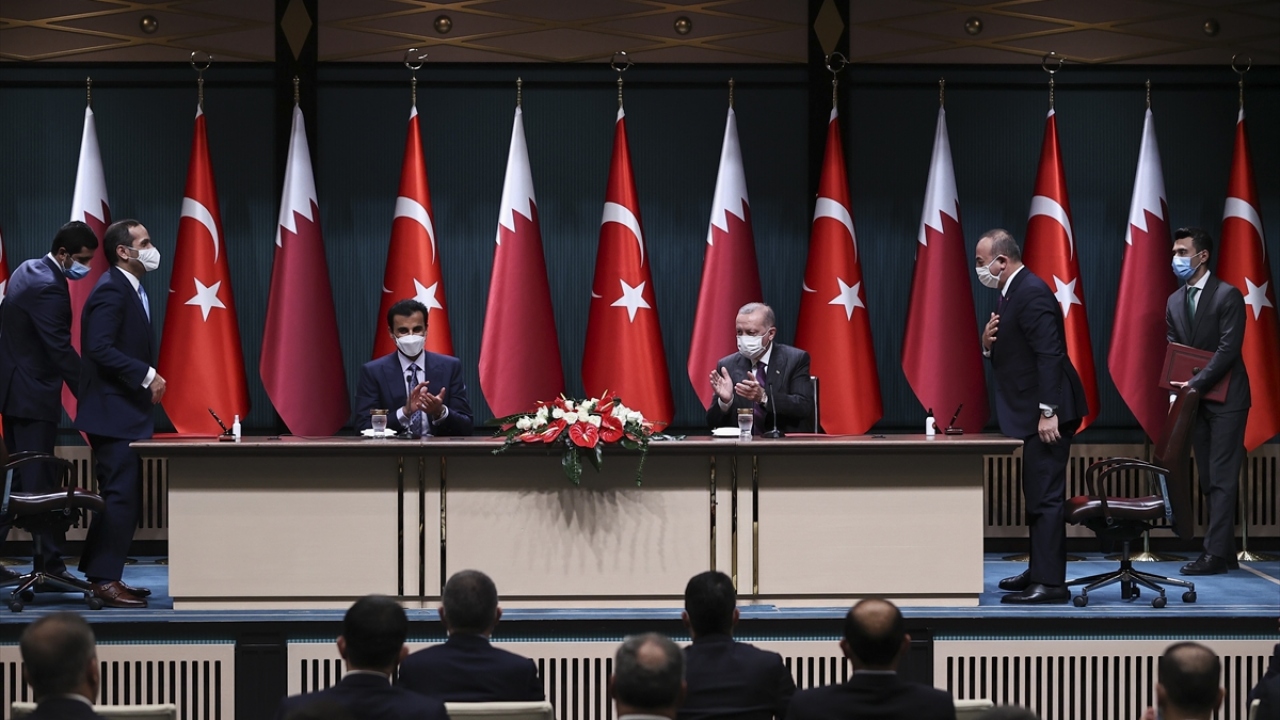 Törende ayrıca, Dişişleri Bakanı Mevlüt Çavuşoğlu ile Katar Dışişleri Bakanı Muhammed bin Abdurrahman Al Sani "Türkiye Cumhuriyeti ve Katar Devleti Arasında Yüksek Stratejik Komite Altıncı Toplantısı Ortak Bildirisi"ni imzaladı.