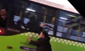 Tartıştığı otobüs şoförüne copla saldırdı